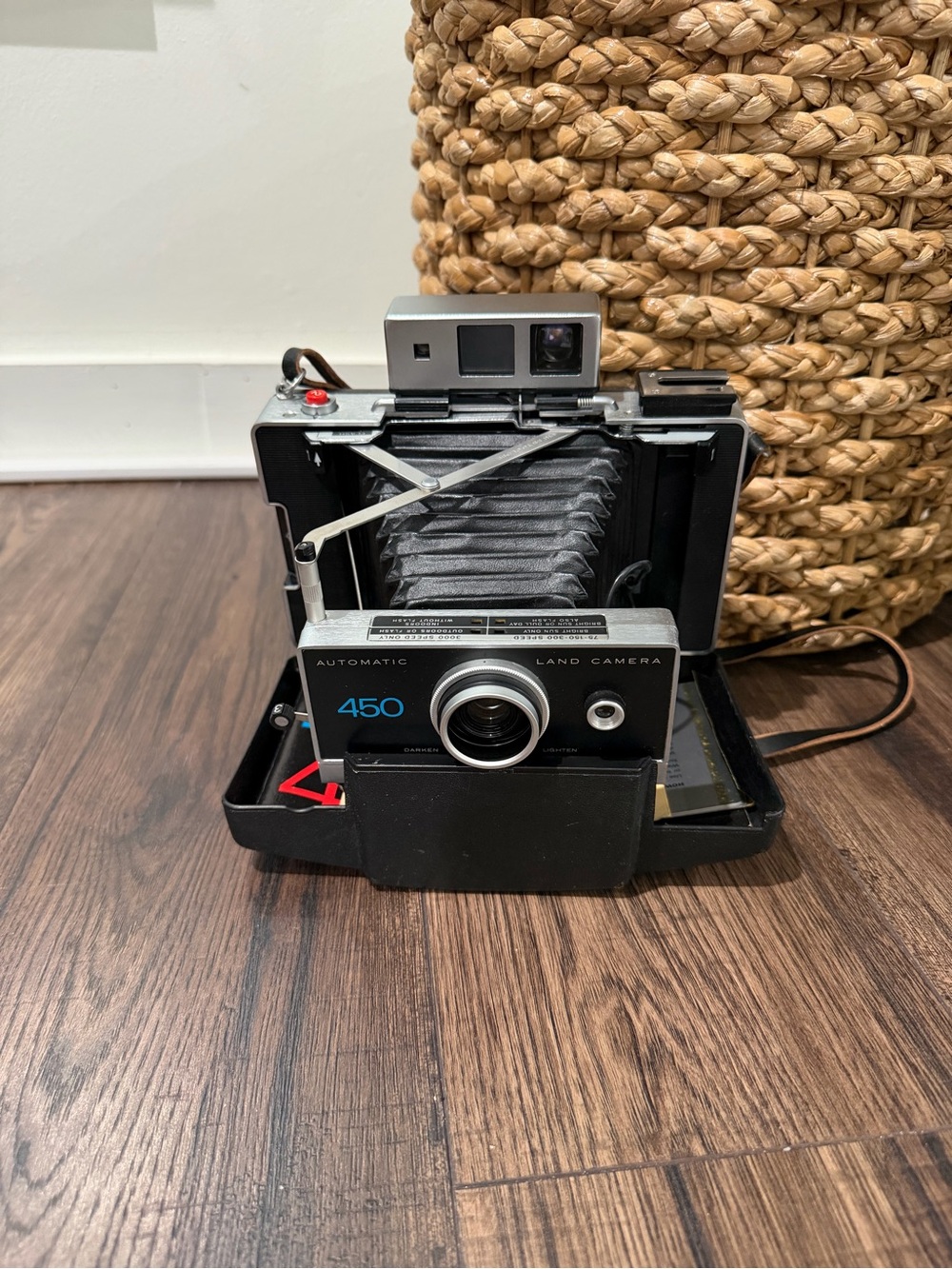 Vintage Polaroid Automatic 450 Land Camera Instant Film Camera -untested
